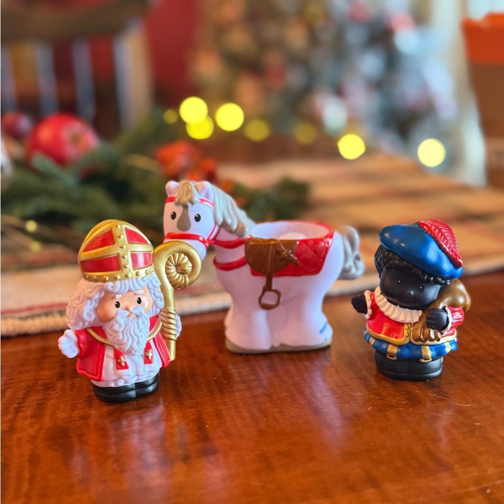 Little people Dutch Sinterklaas set from the Netherlands. 3 pieces